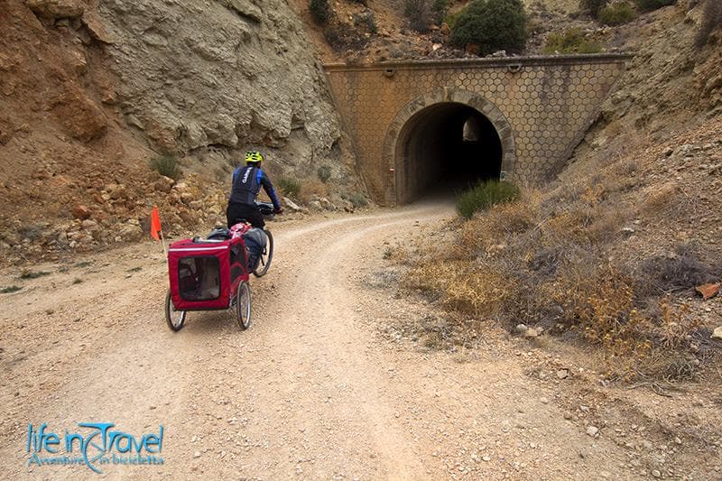 06 via verde sierra de alcaraz tunnel